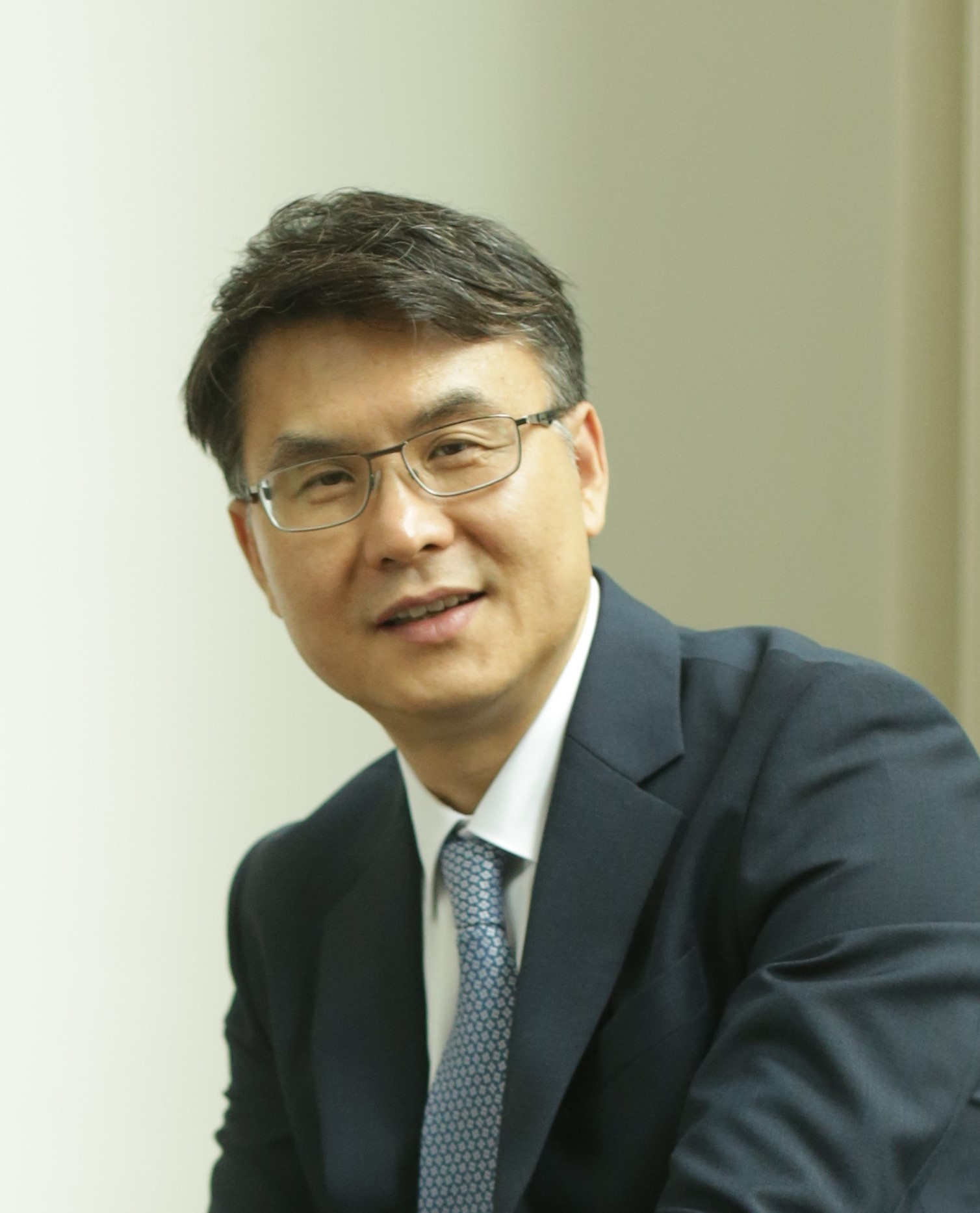 Dan Kim portrait